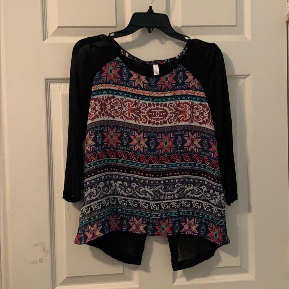 🌼SALE🌼Xhilaration Multicolored Patterned Top